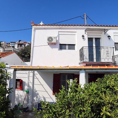 Angelinas House Hotel Glossa Bagian luar foto