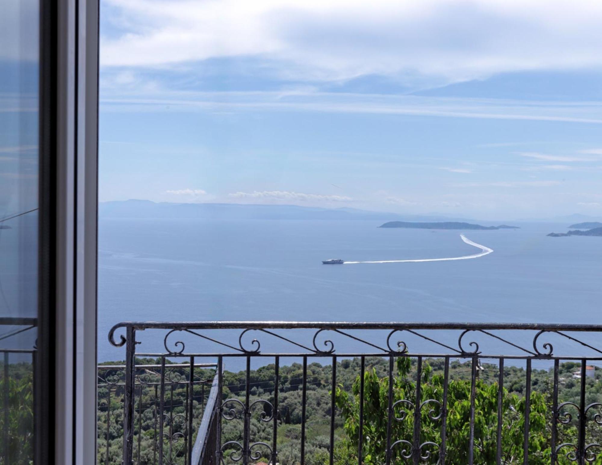 Angelinas House Hotel Glossa Bagian luar foto