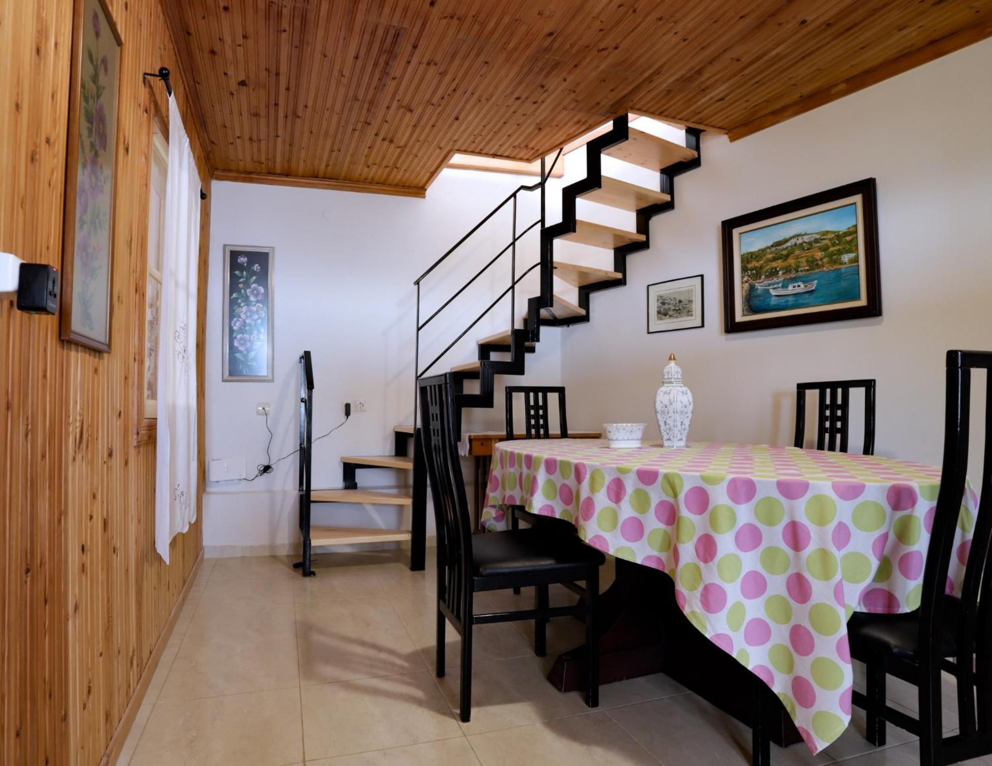 Angelinas House Hotel Glossa Bagian luar foto