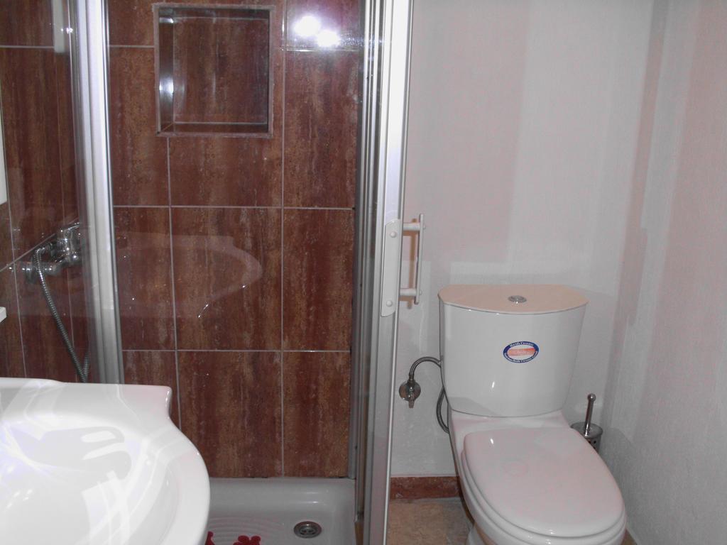 Angelinas House Hotel Glossa Bagian luar foto