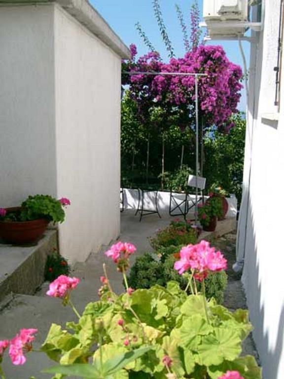Angelinas House Hotel Glossa Bagian luar foto